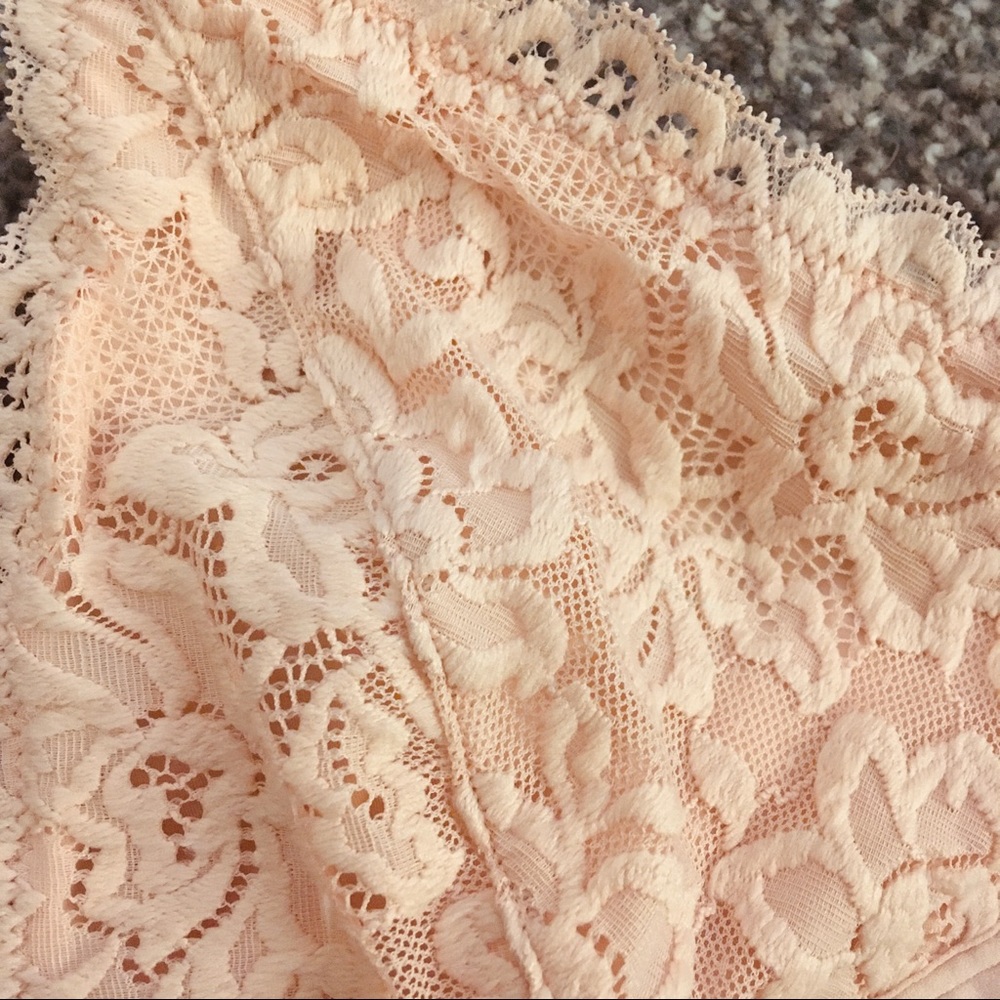 Blush pink lace bralette - Picture 3 of 3